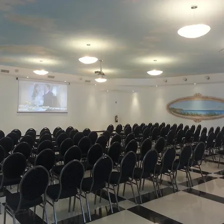 Ξενοδοχείο Serpa Άντζιο