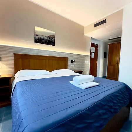 Serpa Ξενοδοχείο Άντζιο