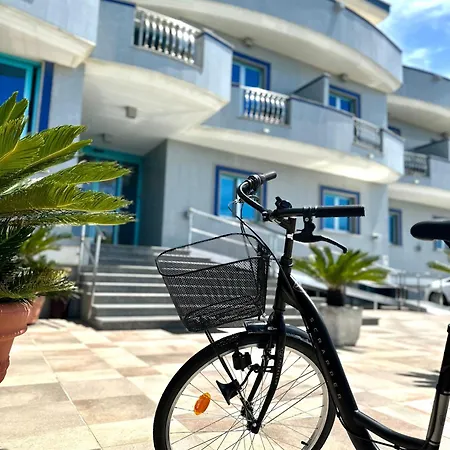 Ξενοδοχείο Serpa Άντζιο