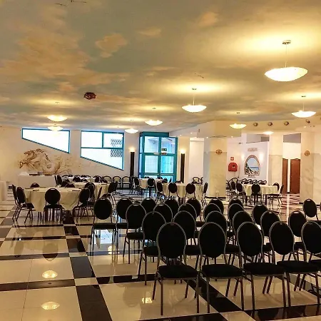 מלון Serpa אנזיו
