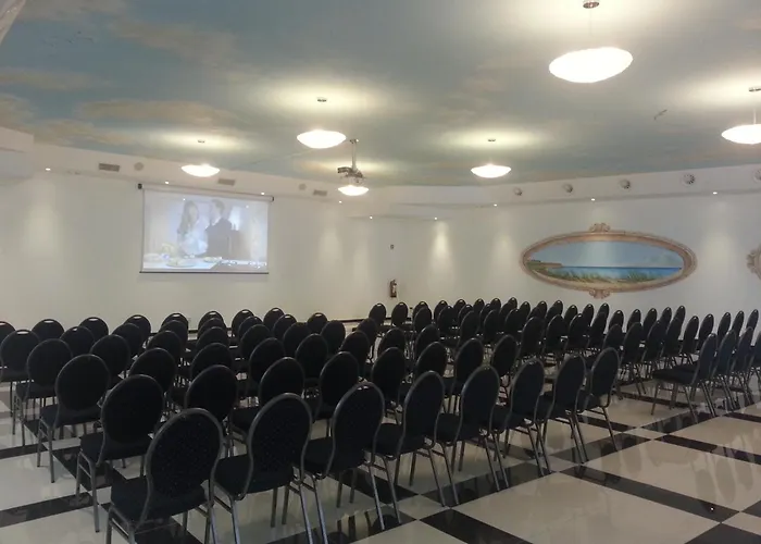 Ξενοδοχείο Serpa Άντζιο