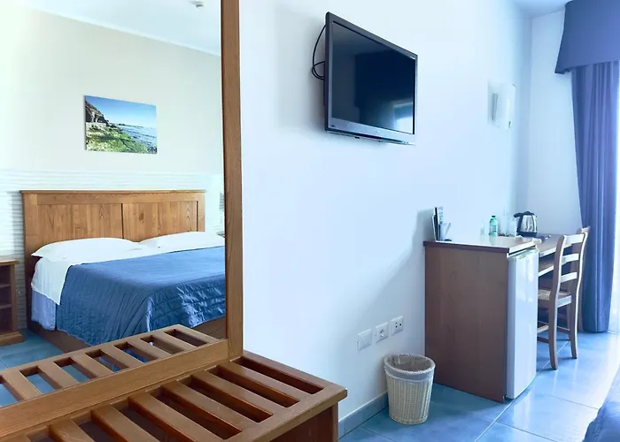 Ξενοδοχείο Serpa Άντζιο